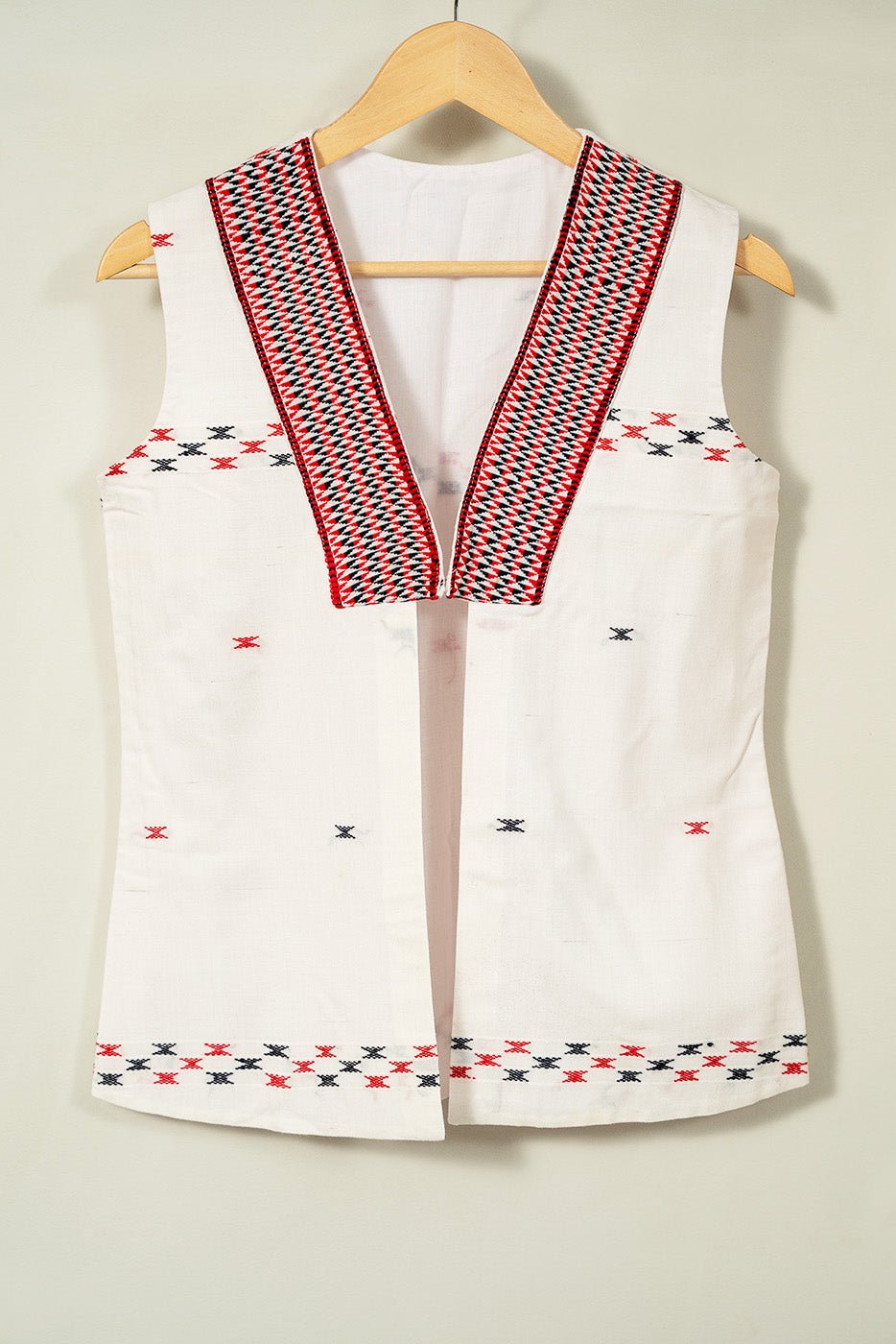 Sleeveless vest