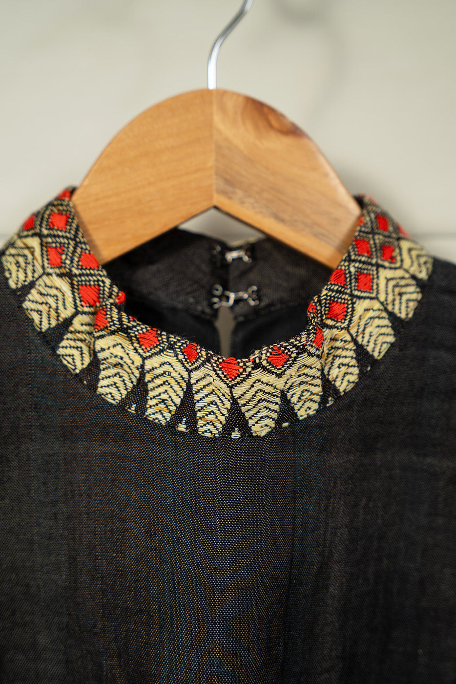 Halter neck cropped top