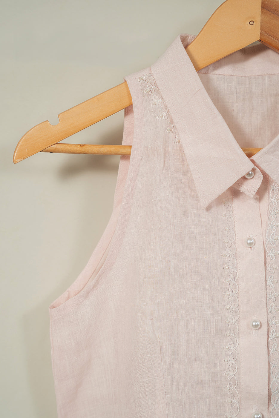 Floral embroidery shirt