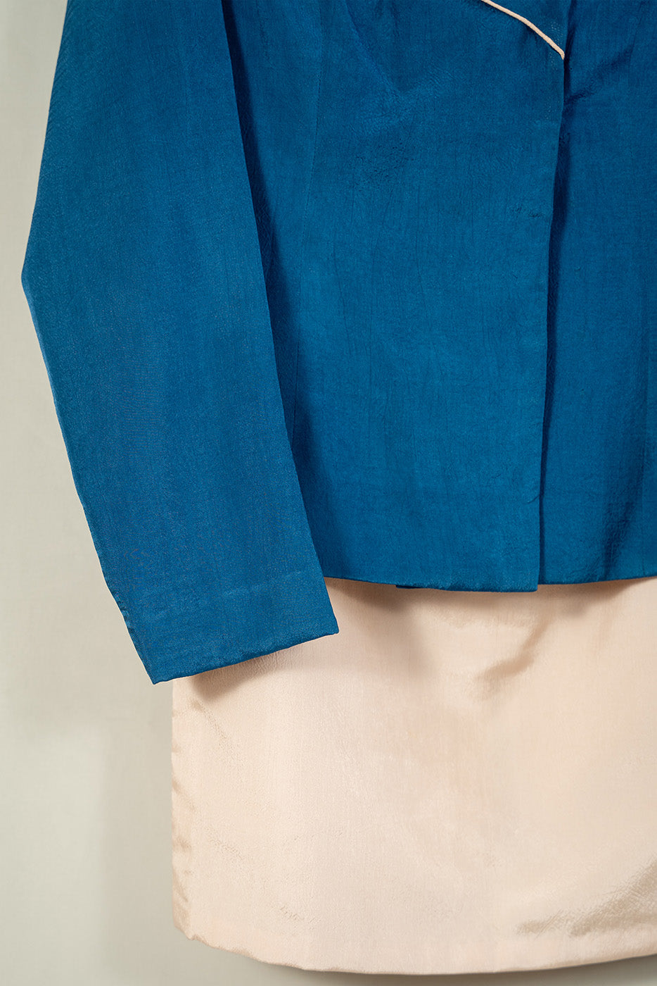 Collar detailed blazer