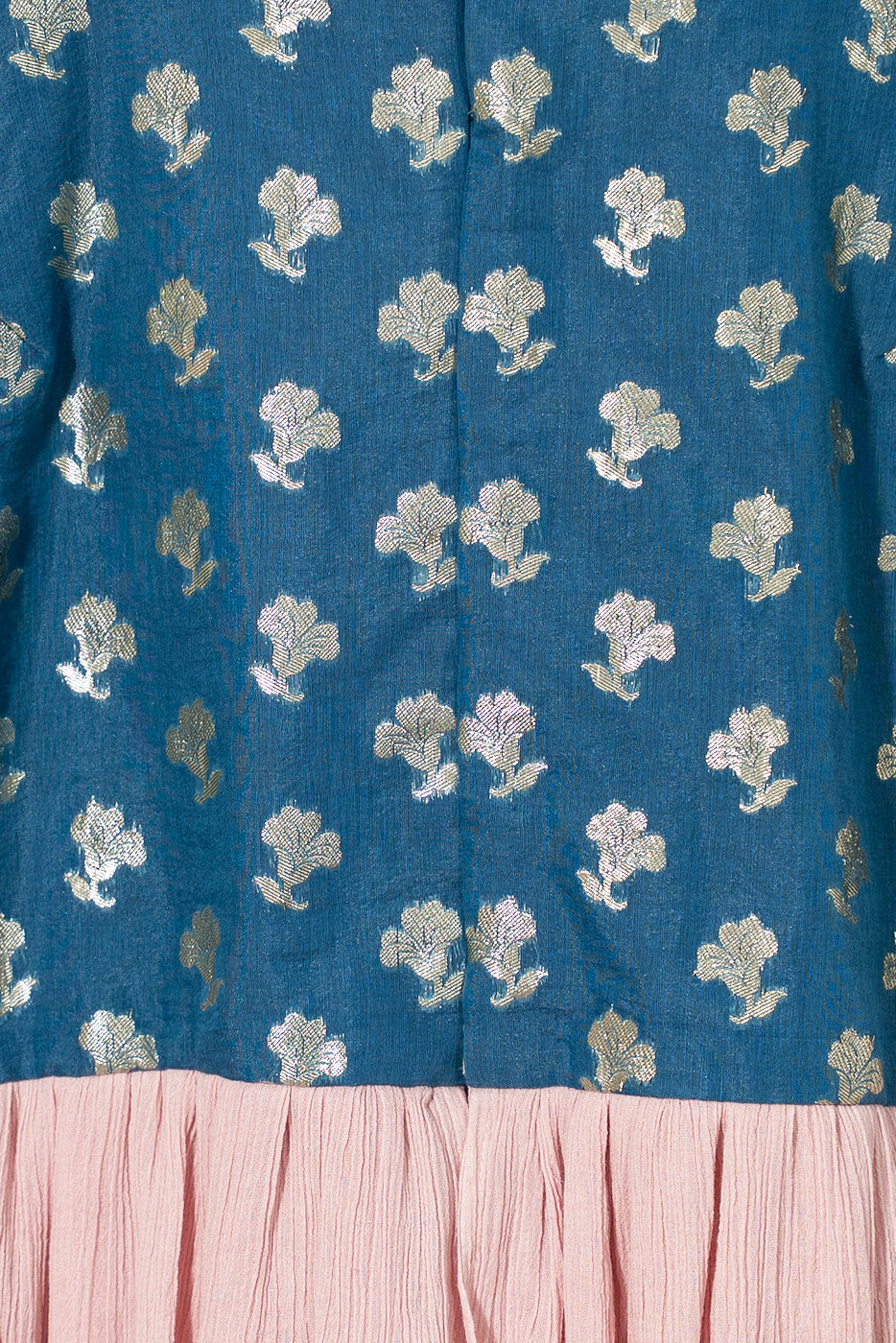 Vest with three layered gathers