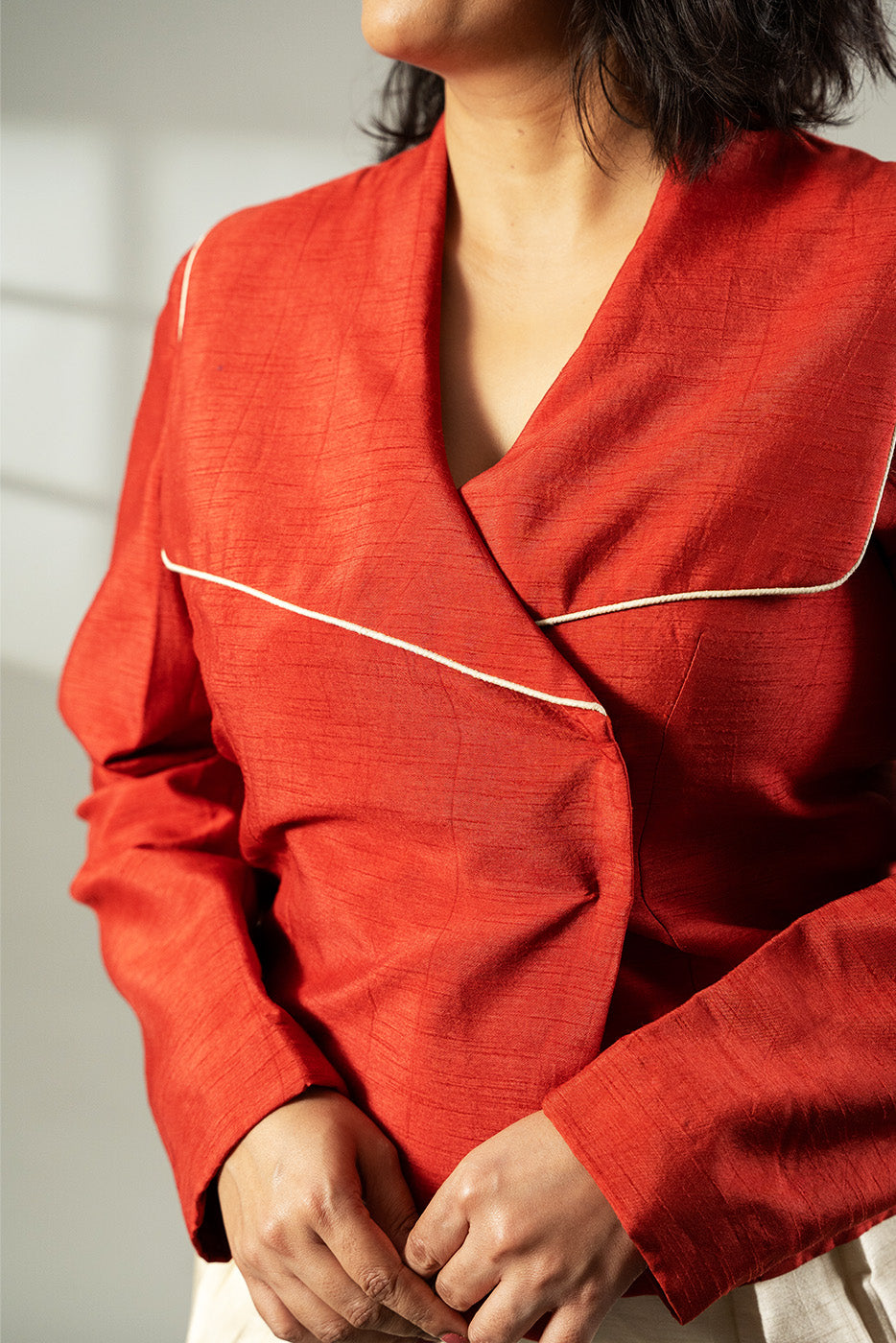 Wide collar detailing blazer