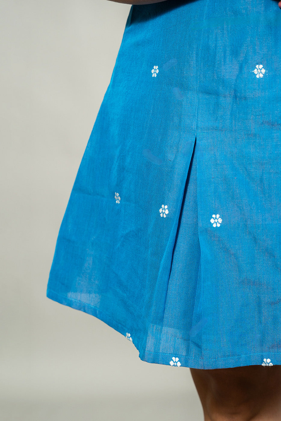 Oversized collar pleat dress