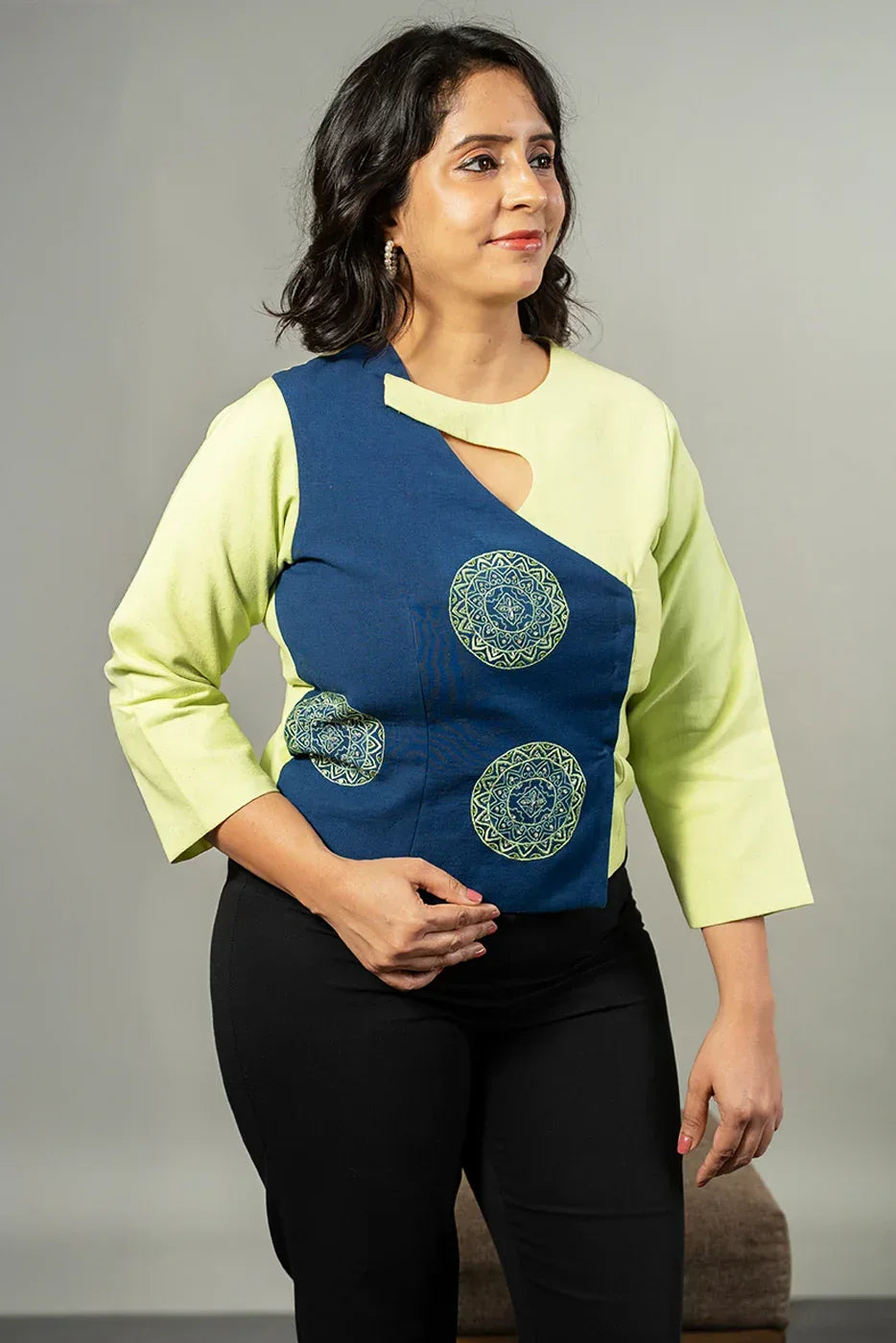 Asymmetric colour blocking top - SSWAI