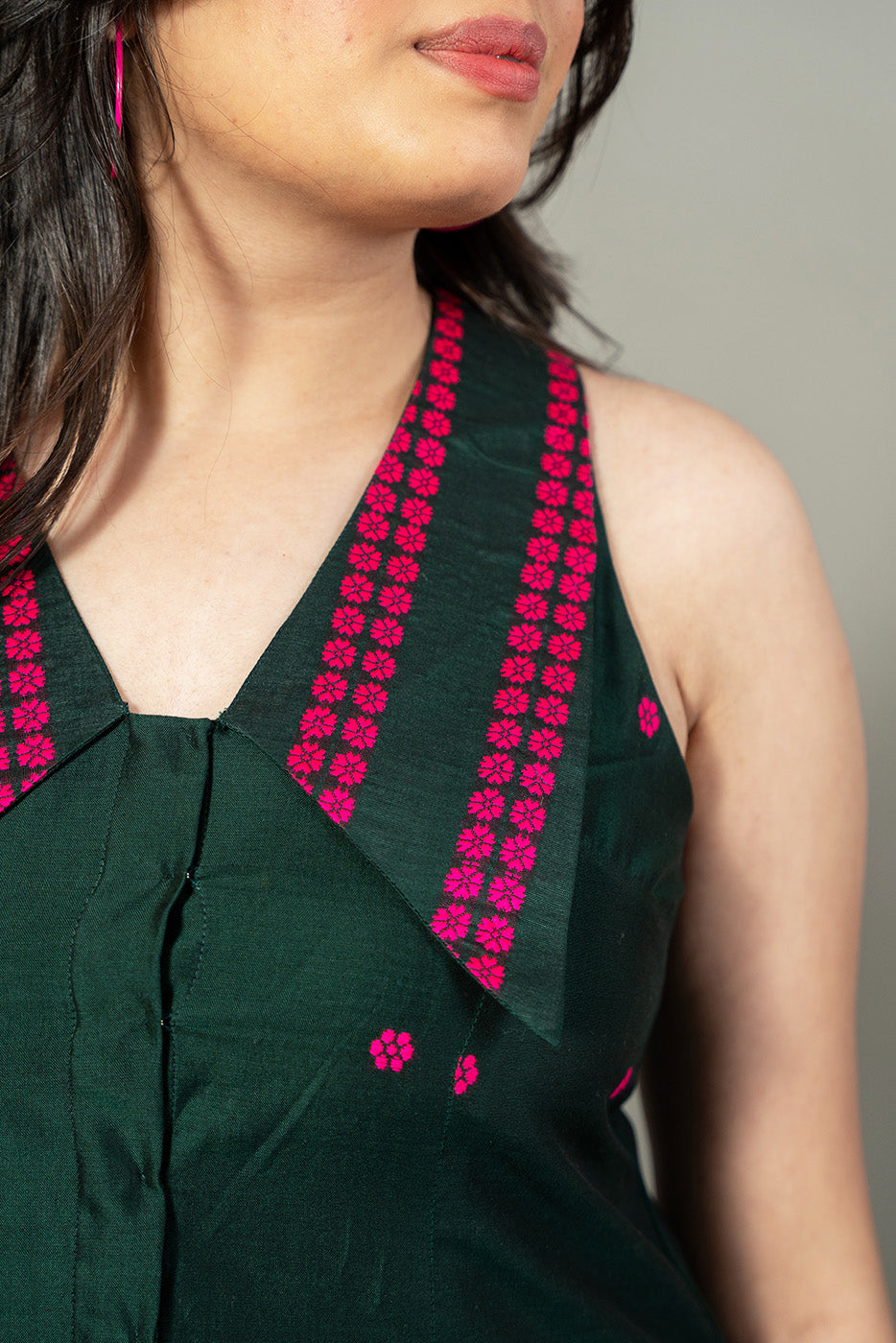 Oversized collar pleat dress