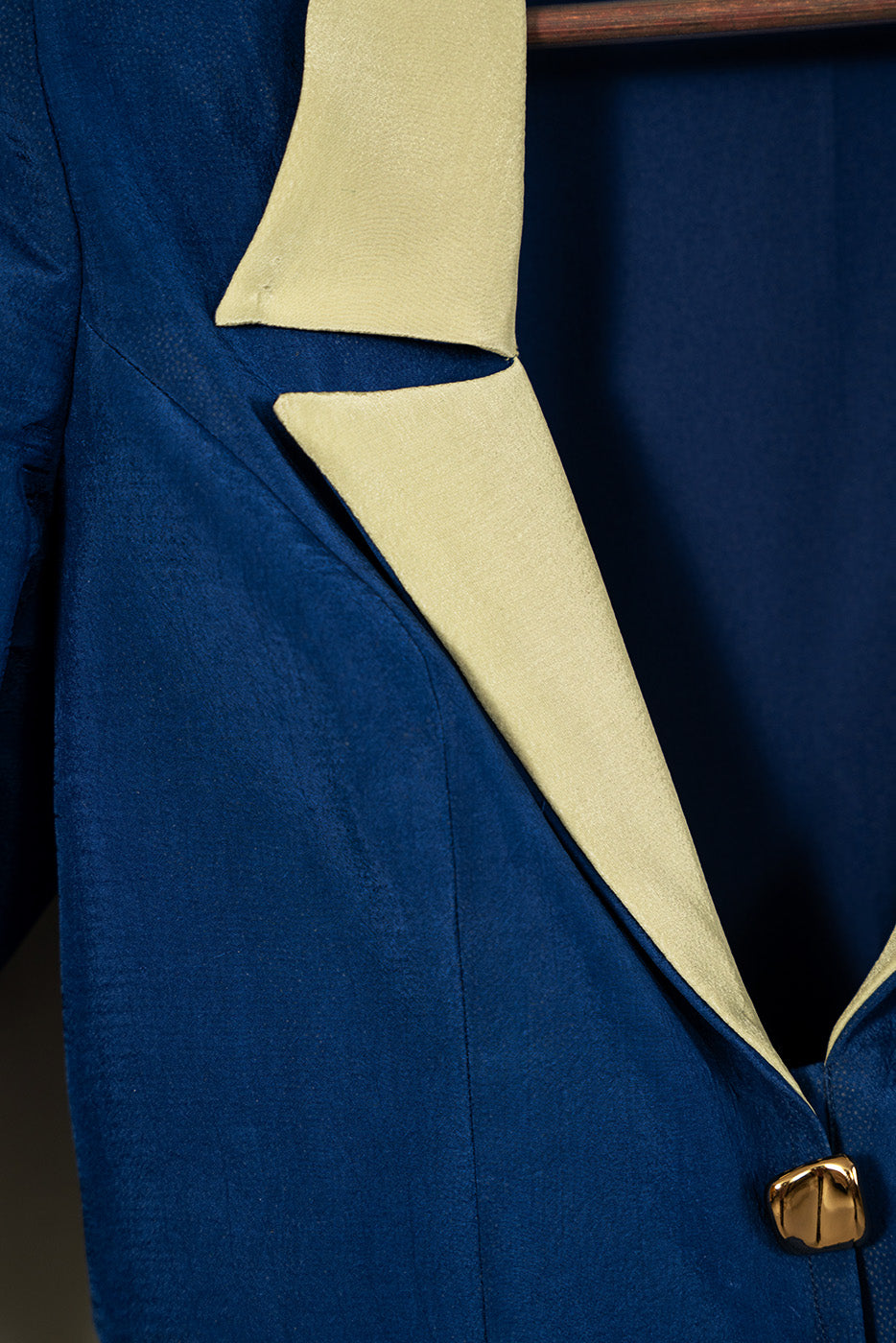 Cropped colour blocking blazer