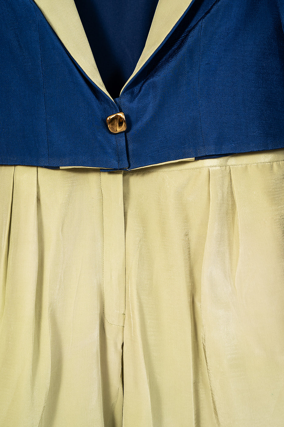 Cropped colour blocking blazer