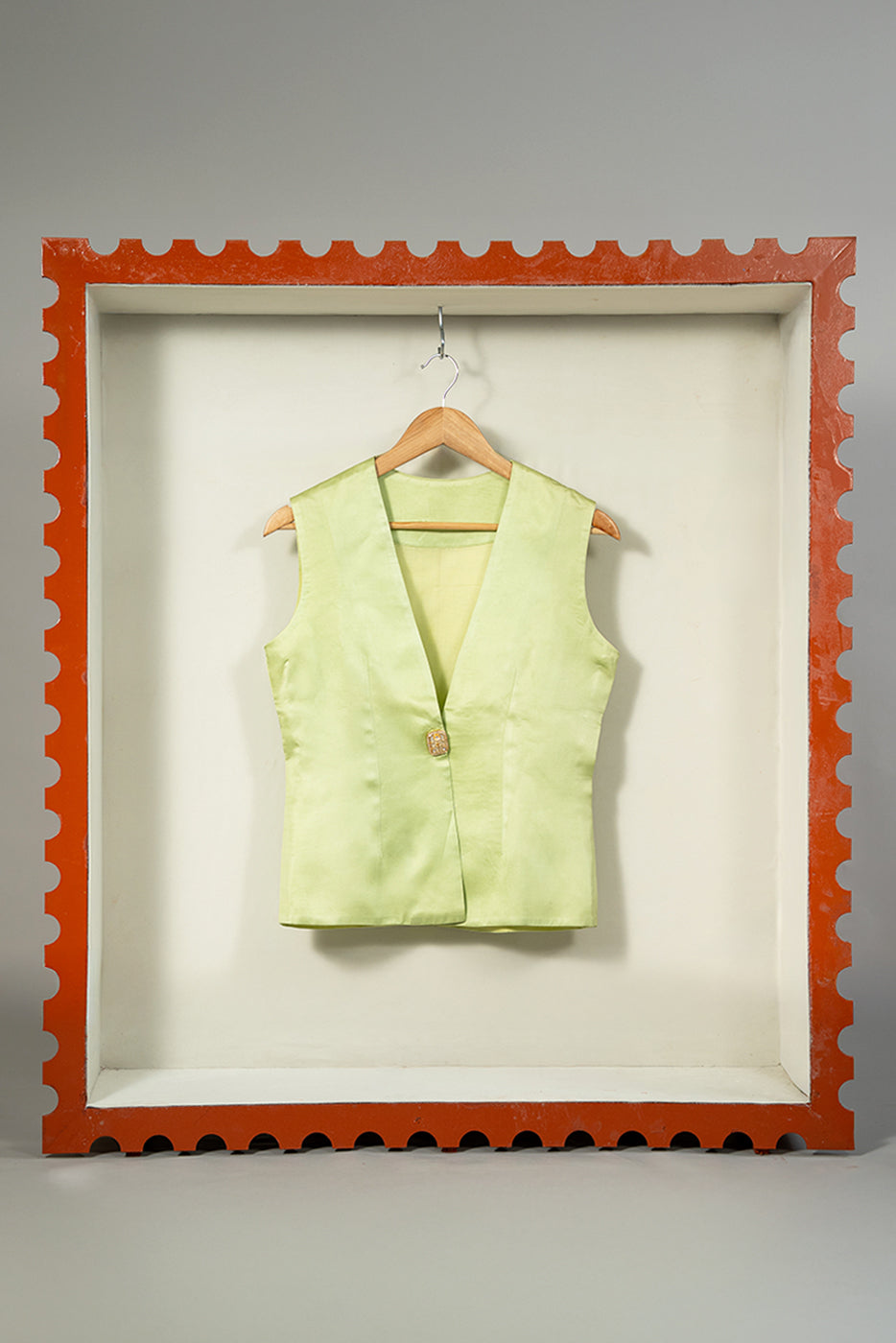 Sleeveless vest