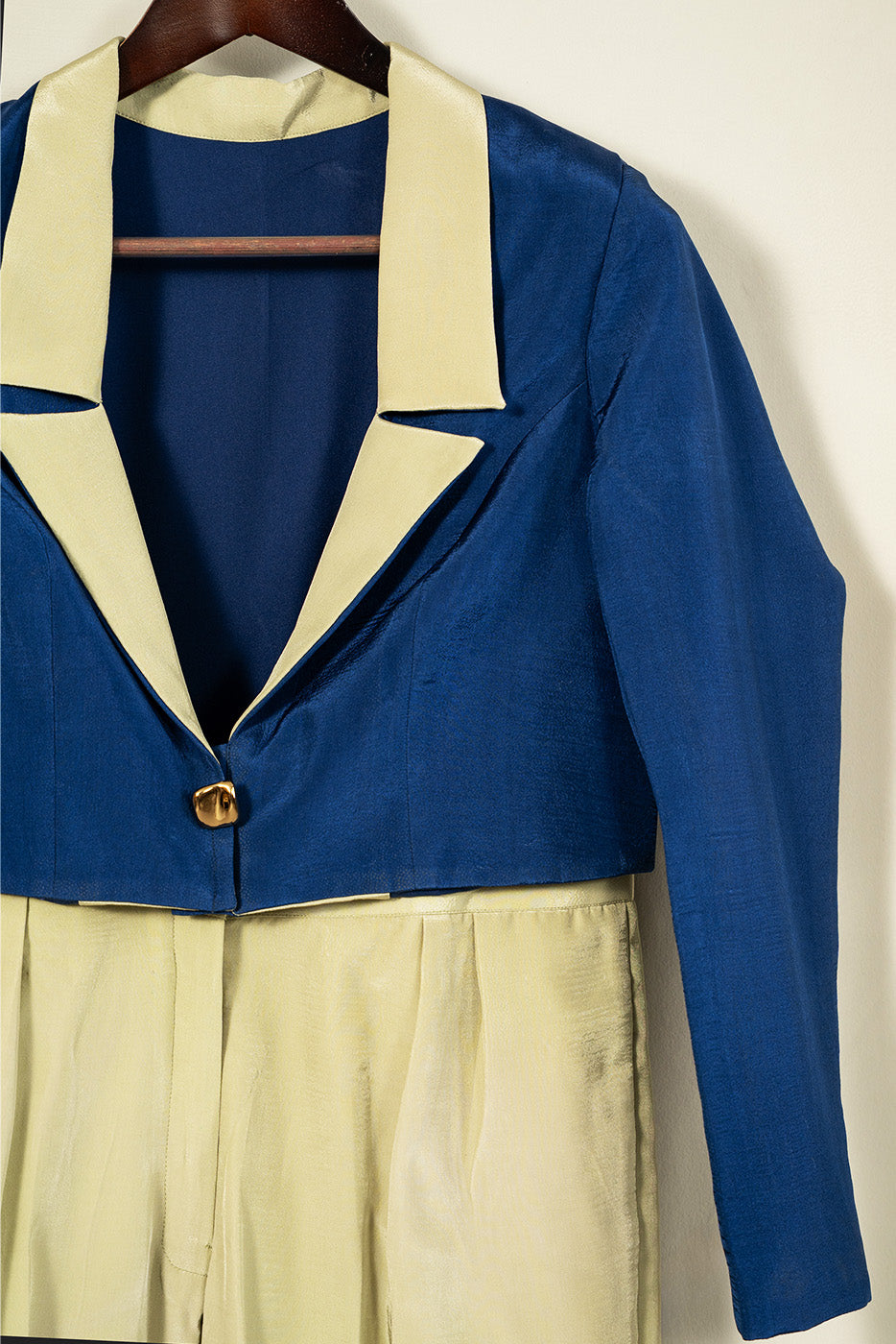 Cropped colour blocking blazer